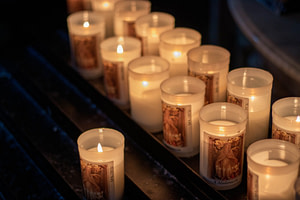 lighted tealight candles