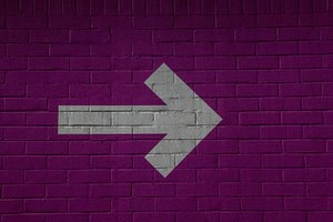 white right arrow print