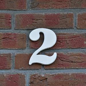 2 wall decor